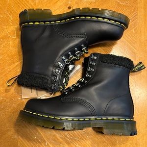 Women’s Dr Martens 1460 Boots Faux Fur Collar WarmWair Wintergrip Black Size 5